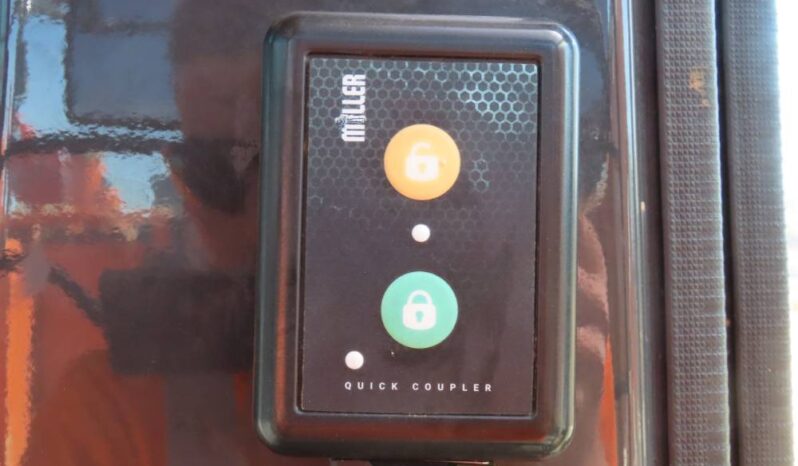 
								2021 Hitachi ZX225USLC-6 Excavator Trackhoe Cab AC Aux Hyd QC Isuzu full									