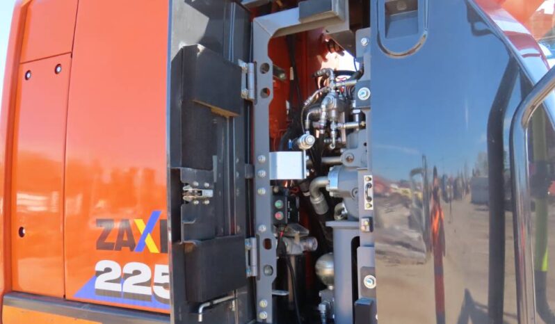 
								2021 Hitachi ZX225USLC-6 Excavator Trackhoe Cab AC Aux Hyd QC Isuzu full									