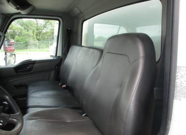 
								2022 International MV 26′ Box Truck full									