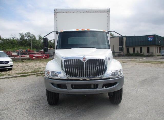 
								2022 International MV 26′ Box Truck full									