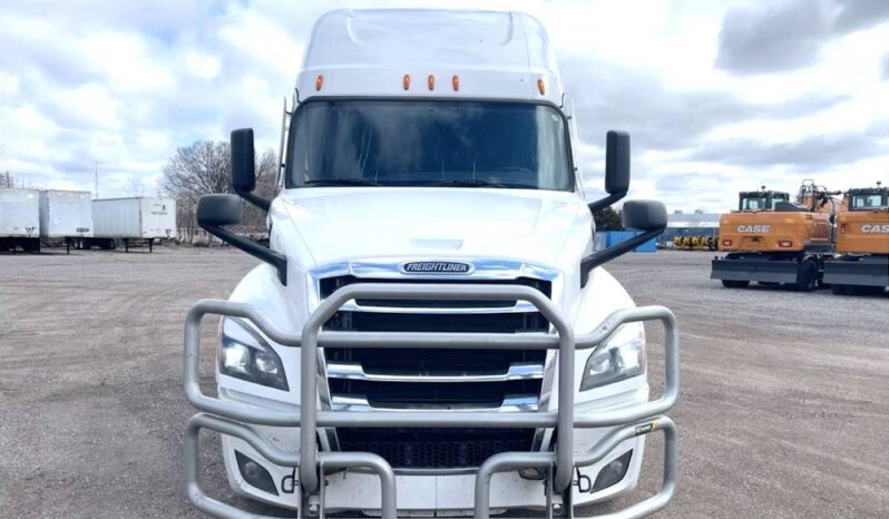 
								2022 Freightliner Cascadia TA Sleeper Truck Tractor Detroit DD15 full									