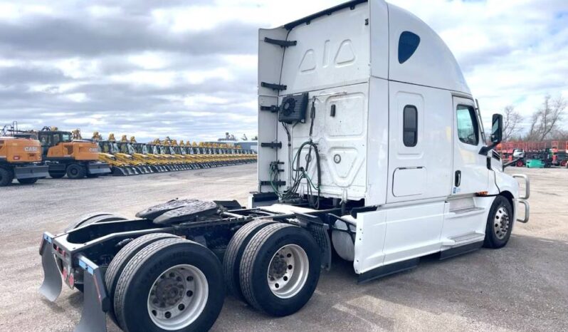 
								2022 Freightliner Cascadia TA Sleeper Truck Tractor Detroit DD15 full									