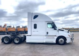 
										2022 Freightliner Cascadia TA Sleeper Truck Tractor Detroit DD15 full									