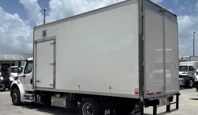 
								2020 Freightliner M2106 SA 18′ SHRED-TECH Shredder Truck Cummins AT full									