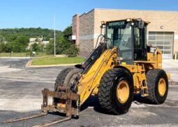 
										2012 Caterpillar 930H Wheel Loader AC Cab Hyd QC Aux Tractor Forks full									