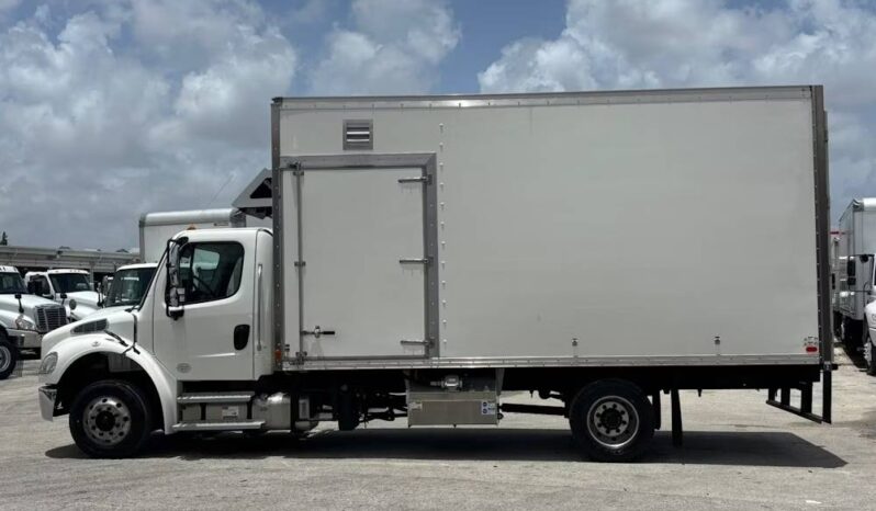 
								2020 Freightliner M2106 SA 18′ SHRED-TECH Shredder Truck Cummins AT full									