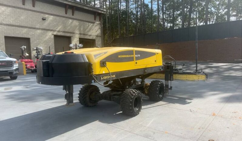 
								2022 Ligchine ScreedSaver Elite 12′ Concrete Laser Screed Kubota V1505 full									