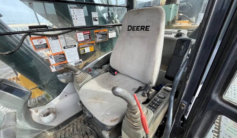 
								2017 John Deere 470G LC Excavator Crawler Trackhoe Aux Hyd QC Bucket full									