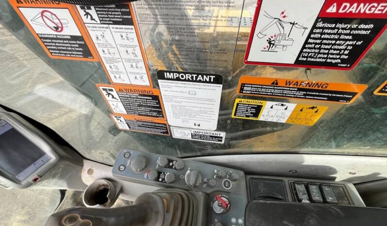 
								2017 John Deere 470G LC Excavator Crawler Trackhoe Aux Hyd QC Bucket full									