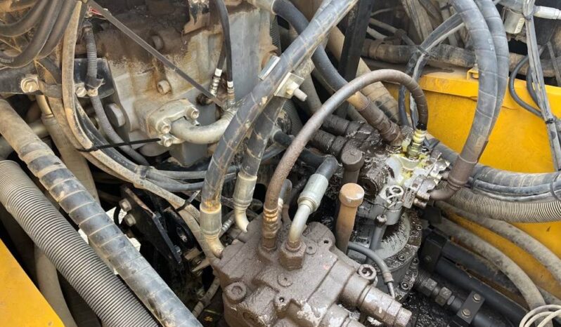 
								2017 John Deere 470G LC Excavator Crawler Trackhoe Aux Hyd QC Bucket full									