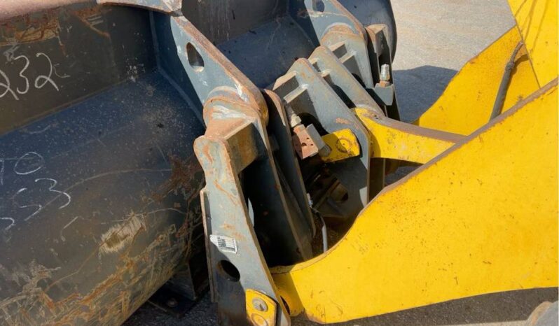 
								2019 Komatsu WA270-8 Articulating Wheel Loader Tractor AC Bucket Forks full									