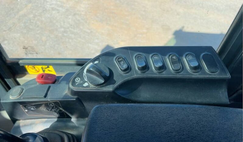 
								2019 Komatsu WA270-8 Articulating Wheel Loader Tractor AC Bucket Forks full									