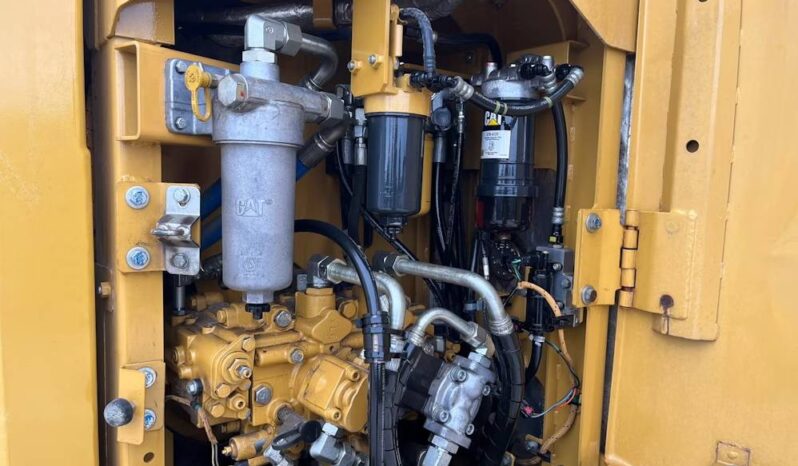 
								2018 Caterpillar 315FL CR Excavator Backhoe Aux Hyd QC Thumb Bucket Cab full									