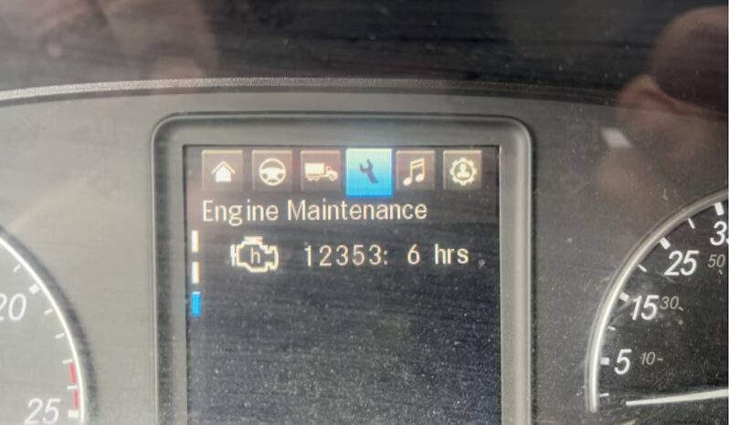 
								2022 Freightliner Cascadia TA Sleeper Truck Tractor Detroit DD15 full									