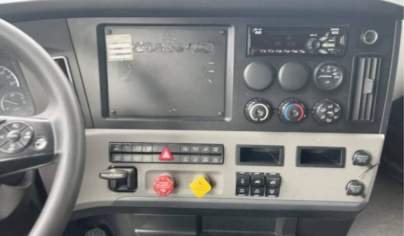 
								2022 Freightliner Cascadia TA Sleeper Truck Tractor Detroit DD15 full									