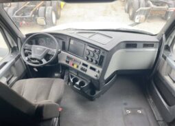
										2022 Freightliner Cascadia TA Sleeper Truck Tractor Detroit DD15 full									