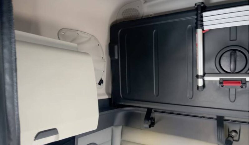 
								2022 Freightliner Cascadia TA Sleeper Truck Tractor Detroit DD15 full									