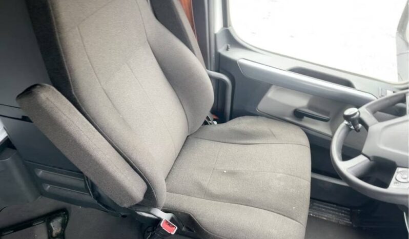 
								2022 Freightliner Cascadia TA Sleeper Truck Tractor Detroit DD15 full									