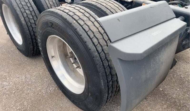 
								2022 Freightliner Cascadia TA Sleeper Truck Tractor Detroit DD15 full									