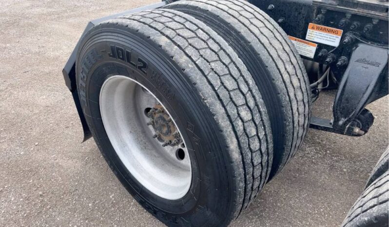 
								2022 Freightliner Cascadia TA Sleeper Truck Tractor Detroit DD15 full									