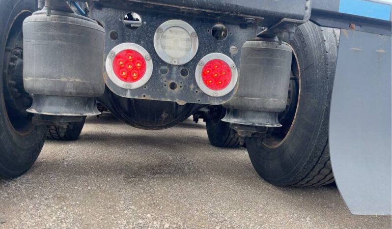 
								2022 Freightliner Cascadia TA Sleeper Truck Tractor Detroit DD15 full									