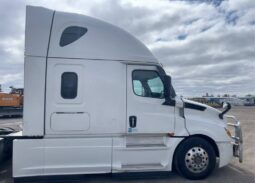 
										2022 Freightliner Cascadia TA Sleeper Truck Tractor Detroit DD15 full									