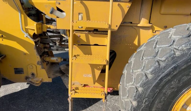 
								2012 Caterpillar 930H Wheel Loader AC Cab Hyd QC Aux Tractor Forks full									