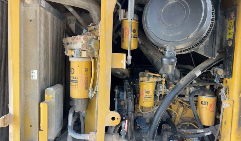 
								2012 Caterpillar 930H Wheel Loader AC Cab Hyd QC Aux Tractor Forks full									