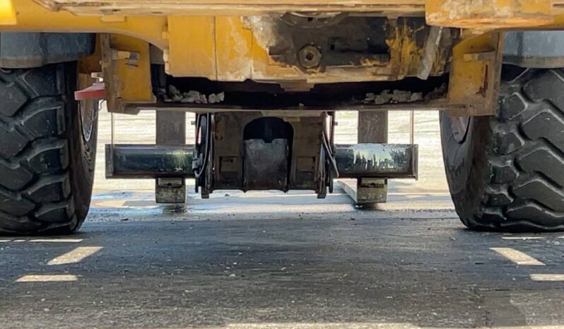 
								2012 Caterpillar 930H Wheel Loader AC Cab Hyd QC Aux Tractor Forks full									