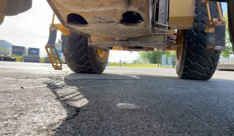 
								2012 Caterpillar 930H Wheel Loader AC Cab Hyd QC Aux Tractor Forks full									