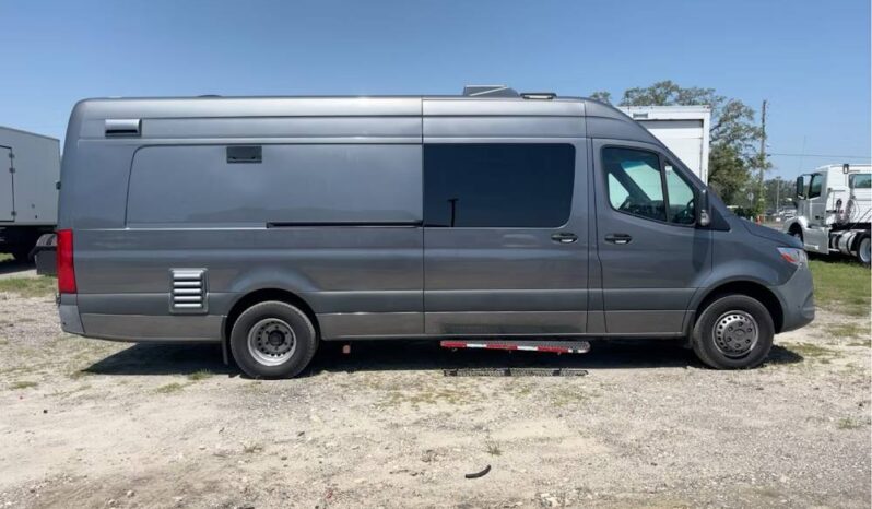 
								2021 Mercedes-Benz Sprinter 4500 Extended Catering Food Truck Van full									
