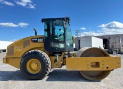 
										2020 Caterpillar CS56B 84″ Single Drum Vibratory Roller Compactor Cab AC full									