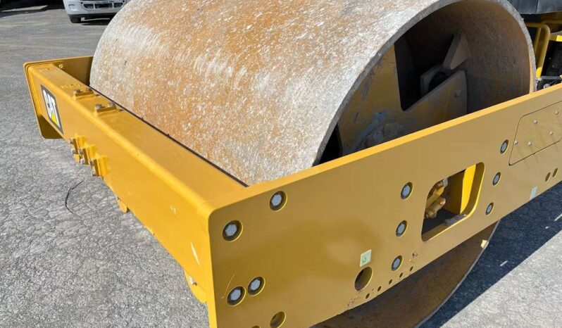 
								2020 Caterpillar CS56B 84 Single Drum Vibratory Roller Compactor Cab AC full									