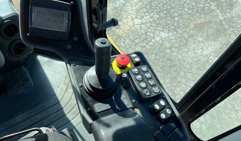 
								2020 Caterpillar CS56B 84 Single Drum Vibratory Roller Compactor Cab AC full									