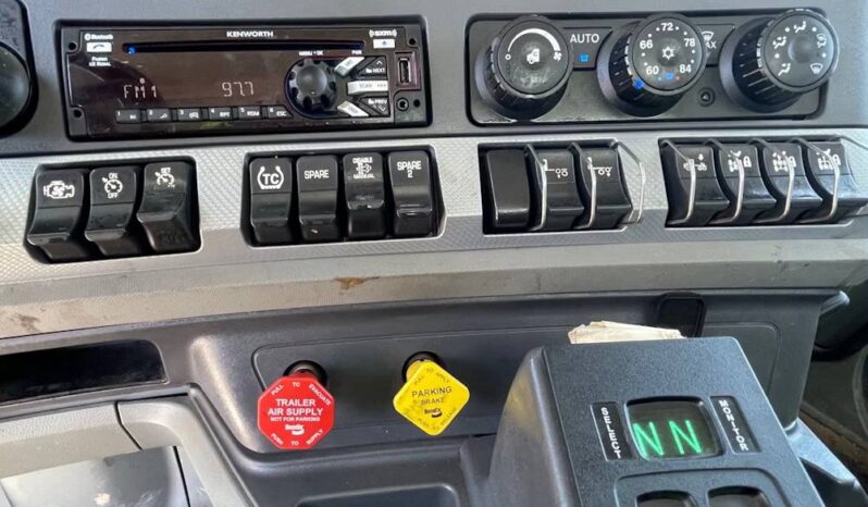 
								2020 Kenworth T880 Hiab Knuckle Boom Crane Flatbed Truck Tractor Remote full									