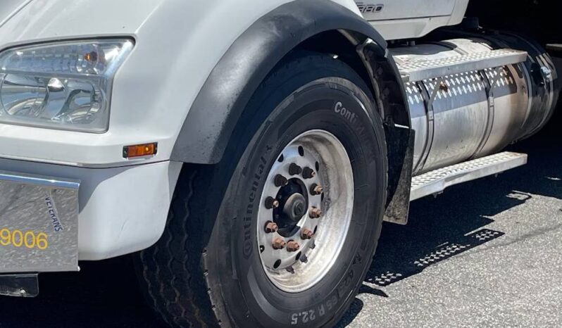 
								2020 Kenworth T880 Hiab Knuckle Boom Crane Flatbed Truck Tractor Remote full									