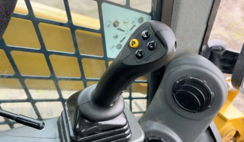 
								2022 Caterpillar 299D3 Skid Steer Track Loader Cab AC High Lift 2 Speed full									