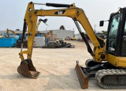 
										2016 Caterpillar 305.5E2 CR Mini Excavator Backhoe Aux Hyd Bucket Cab US full									