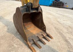 
										2016 Caterpillar 305.5E2 CR Mini Excavator Backhoe Aux Hyd Bucket Cab US full									