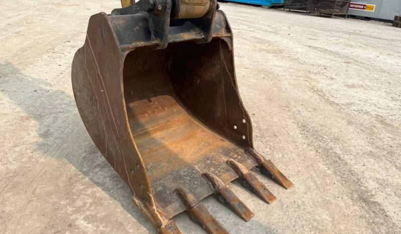 
								2016 Caterpillar 305.5E2 CR Mini Excavator Backhoe Aux Hyd Bucket Cab US full									