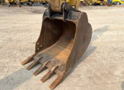 
										2016 Caterpillar 305.5E2 CR Mini Excavator Backhoe Aux Hyd Bucket Cab US full									