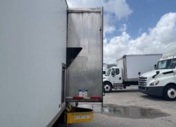 
										2020 Freightliner M2106 SA 18′ SHRED-TECH Shredder Truck Cummins AT full									