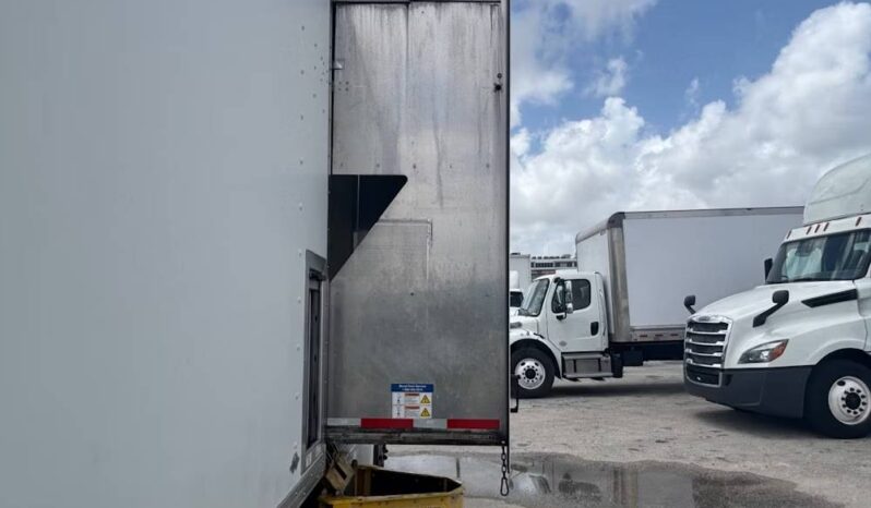 
								2020 Freightliner M2106 SA 18′ SHRED-TECH Shredder Truck Cummins AT full									