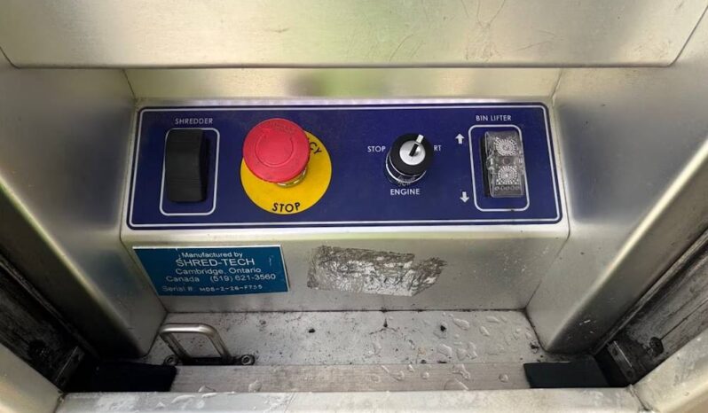 
								2020 Freightliner M2106 SA 18′ SHRED-TECH Shredder Truck Cummins AT full									