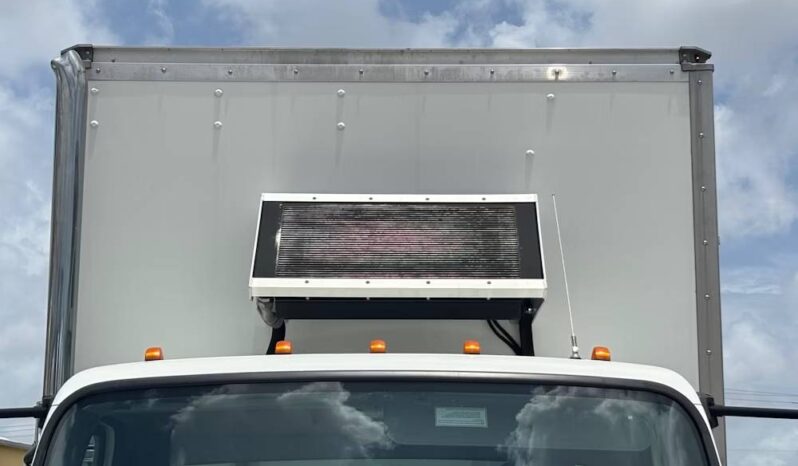 
								2020 Freightliner M2106 SA 18′ SHRED-TECH Shredder Truck Cummins AT full									