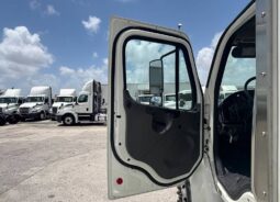 
										2020 Freightliner M2106 SA 18′ SHRED-TECH Shredder Truck Cummins AT full									