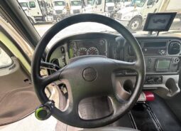 
										2020 Freightliner M2106 SA 18′ SHRED-TECH Shredder Truck Cummins AT full									