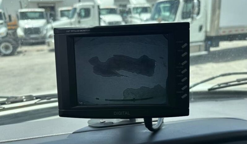 
								2020 Freightliner M2106 SA 18′ SHRED-TECH Shredder Truck Cummins AT full									