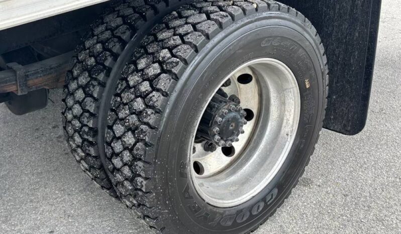 
								2020 Freightliner M2106 SA 18′ SHRED-TECH Shredder Truck Cummins AT full									