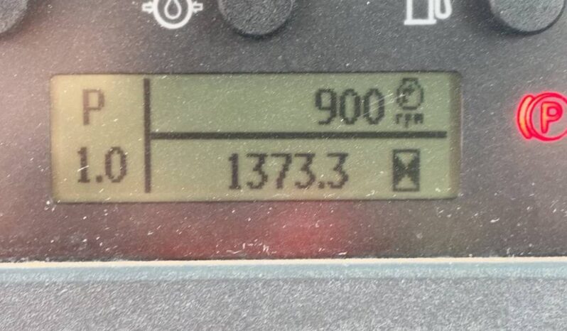 
								2021 John Deere 650K XLT Crawler Dozer Cab Tractor 123″ 6 – Way Blade full									